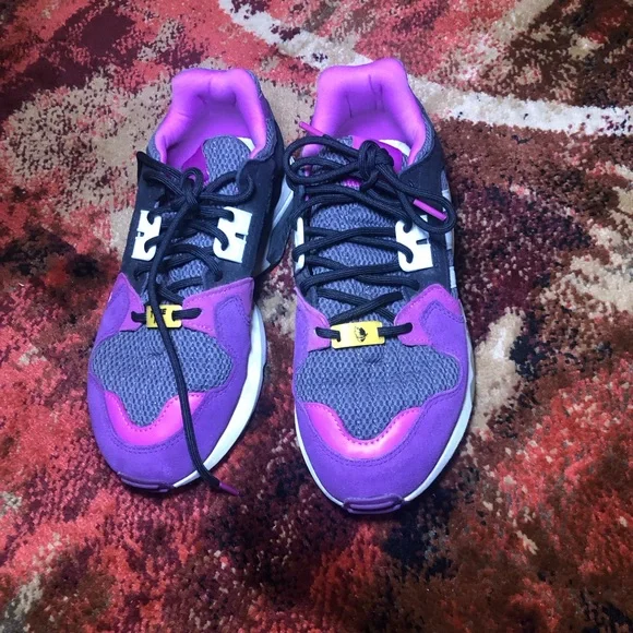 Adidas Sneakers in Purple and Black - Picture 2 of 9